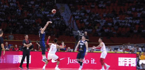 对手拉扯后 对手拉扯后